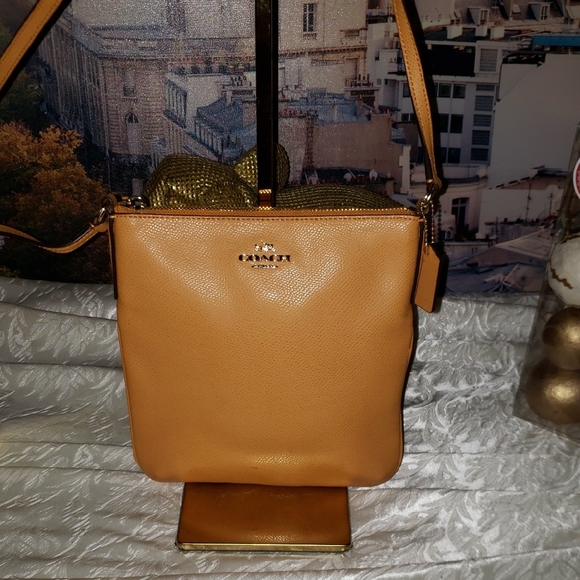 Coach Crossbody Bag In Tangerine - Picture 1 of 6